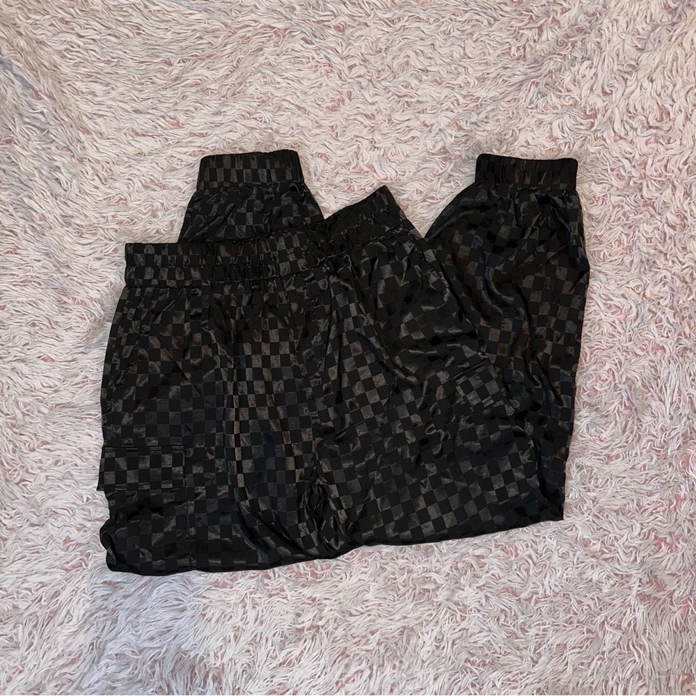Sterling Kreek Checkered Black Jogger Pants